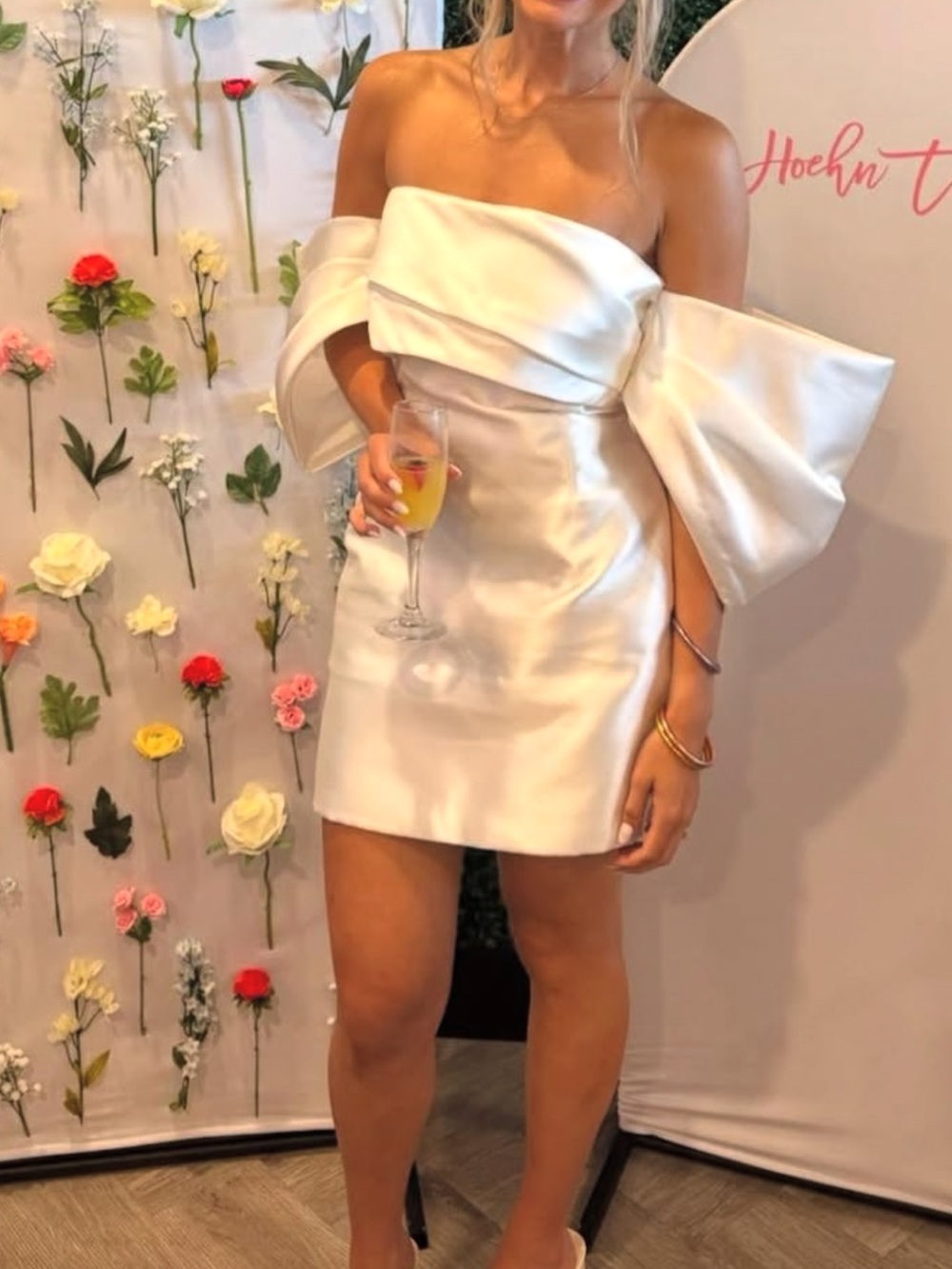 Selfie Leslie White One-Shoulder Satin Mini Dress with Dramatic Bow
